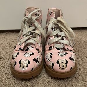 Tucker + Tate x Disney Minnie Mouse boots size c11